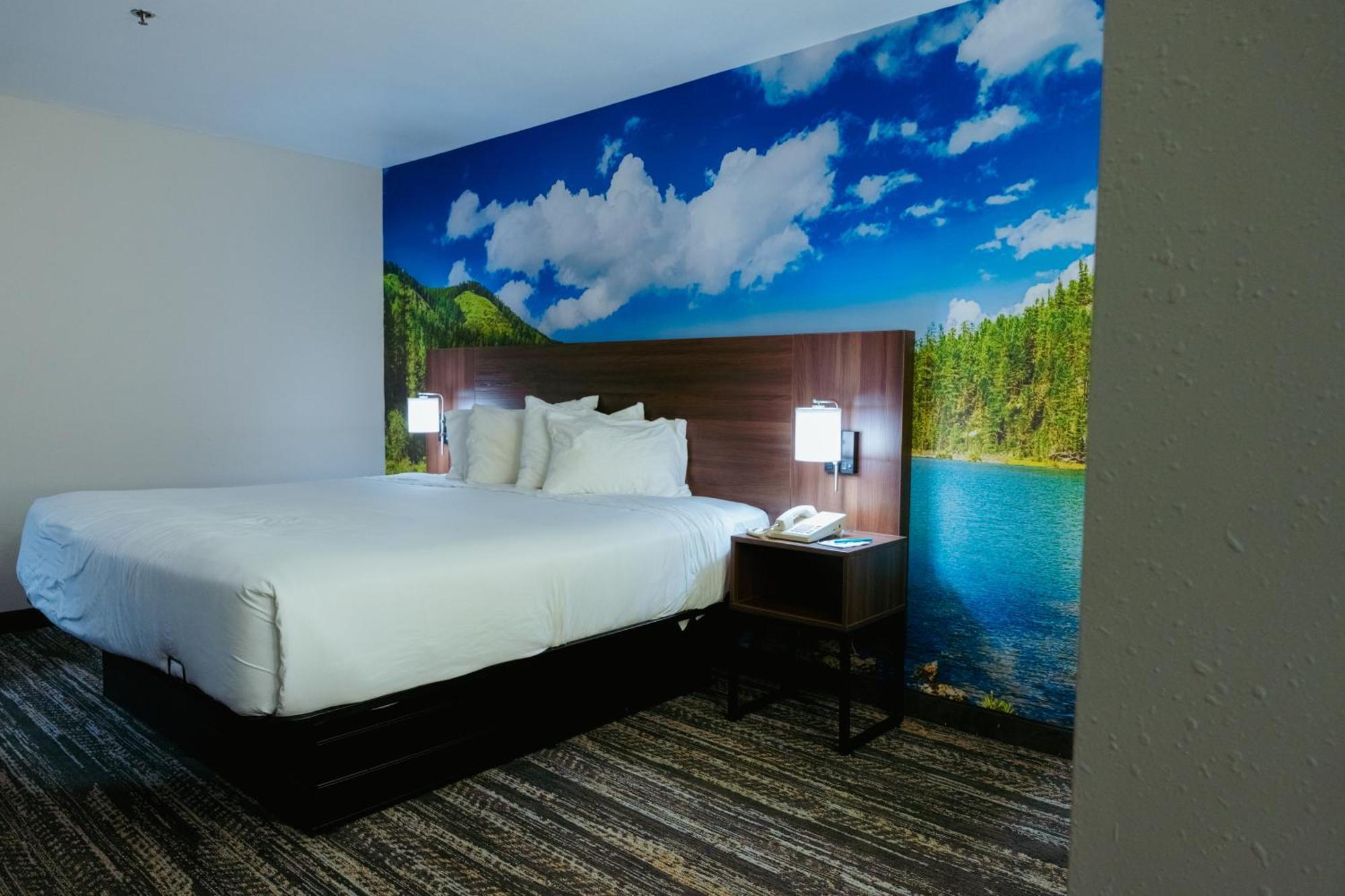 Hotel Clarion Pointe-Dillard Near Blue Ridge Mountains Exterior foto